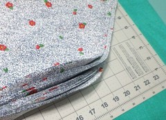 8 lb 14 oz Box Large Sections Blue Floral Red Green Check Solid Yellow FSBTB105