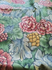 Vintage 1989 NTT Inc Floral Cotton Fabric 4.25 YARDS by 44″ wide.