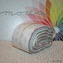 Moda Scrap Bag Mixed collection/designers 2½” x 32″ strips 100% cotton