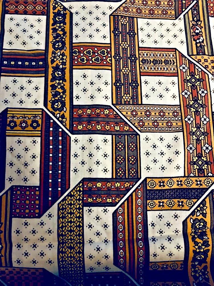 VTG Retro Geometric Abstract Patchwork In Shades of Brown & Gold Ivory 34″x14″
