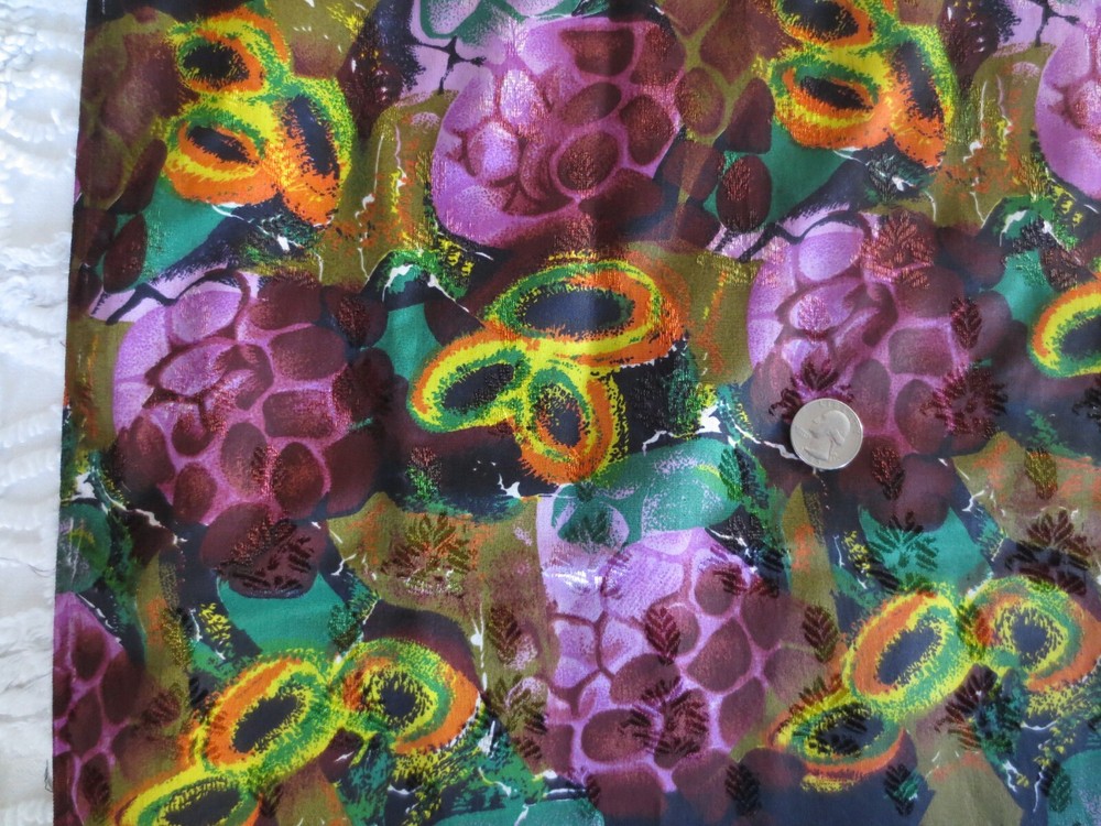 2848. Lt. Weight FLORAL ABSTRACT Apparel SYNTHETIC FABRIC–43″ x 10 5/8 Yds..