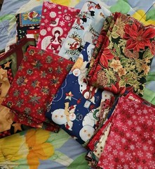Lot Of 7 Pieces Of Christmas Cotton Fabric Mix Prints Over 7 Yards & 54 Squares