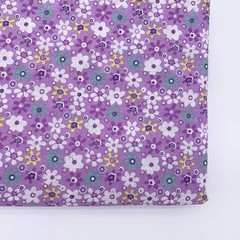 Vibrant 20″ x 20″ Cotton Patchwork Fabric Bundle – 7 Floral Fat Quarters