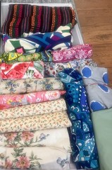 3.5 Lb Vtg Fabric Unique Patterns Remnants Scraps Pieces Quilting Sewing Crafts