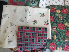 20 pieces 2.5 lbs CHRISTMAS cotton quilt fabric 1/2 yd & under approx 7 yards