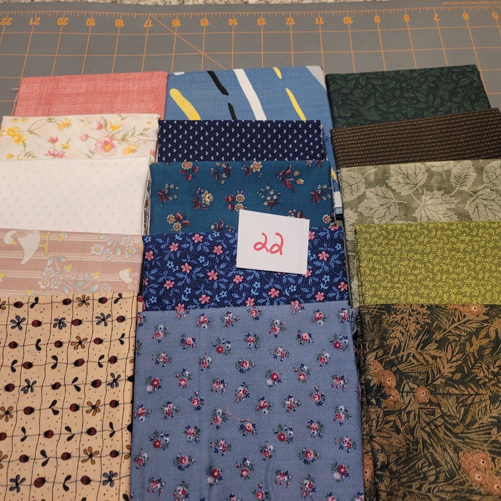 LOT OF 15 FAT QUARTERS COTTON FABRIC ASSTD COLORS & DESIGNS lot 22