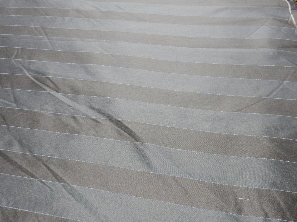 26 1/4 Yards Pollock 4028/02 Metropolitan Stripe