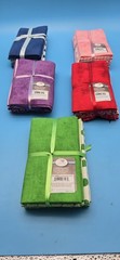 Lot Of 5 FAT QUARTER Bundles. Each Bundle 5 Pcs 18″ X 21″ NOS Smoke Free 25 Pcs