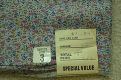 By 1/2 Yd, Vintage, Pink Navy & Gold Calico on Blue-Gray PolyCotton Fabric, D520