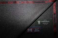 100% EXTRAFINE MERINO WOOL SUITING FABRIC MADE IN HUDDERSFIELD ENGLAND = 2.8 m