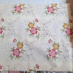 Lot Of 2 Fat Quarter Floral Fabric Sets 7 Pieces To Set Clothworks Monticello