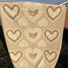 Vtg Joan Kessler Concord Floral Hearts Cheater Quilt Cotton Fabric 44”X 216”+