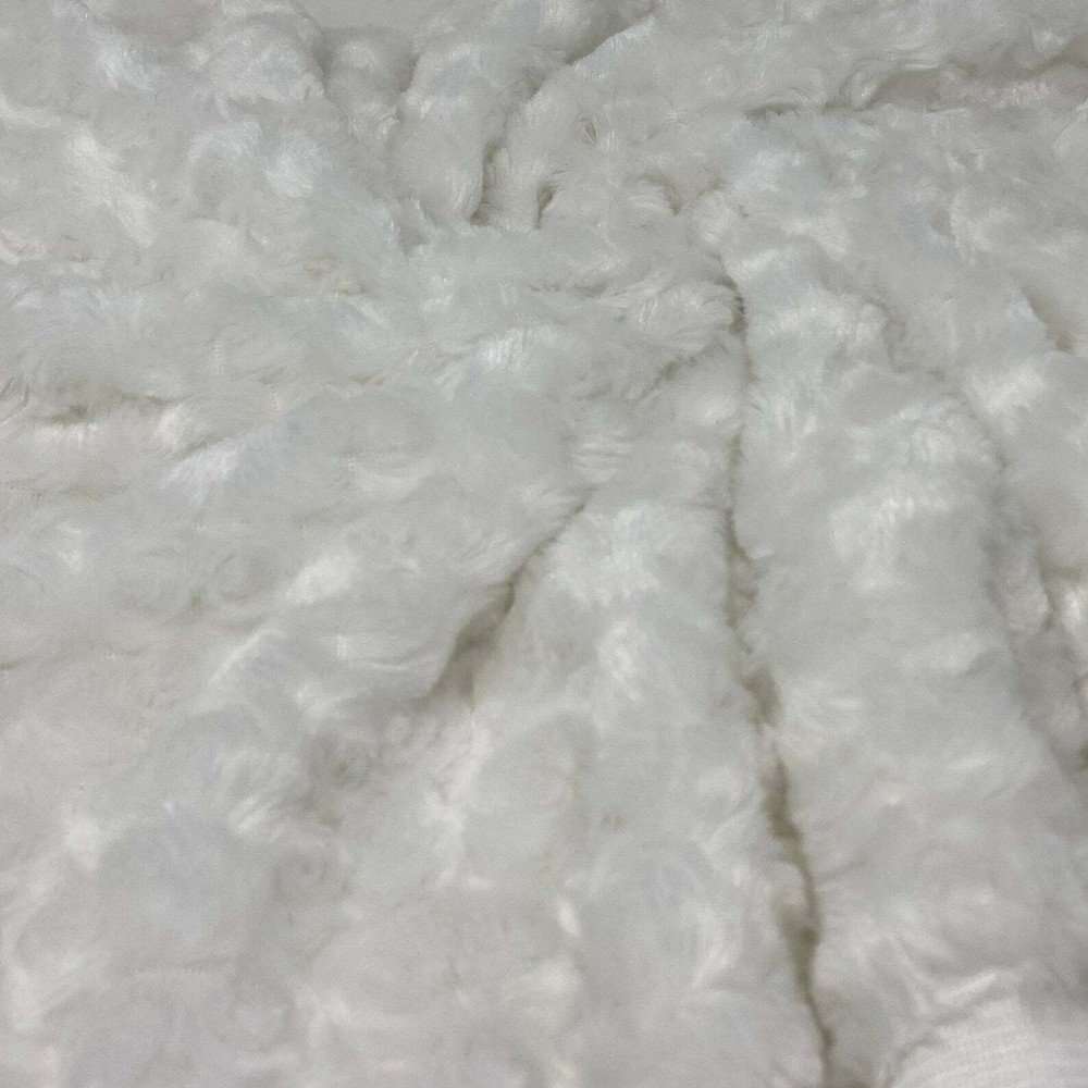Soft Luxurious Rosebud Rose Cuddle Minky Fur by the Yard – WHITE