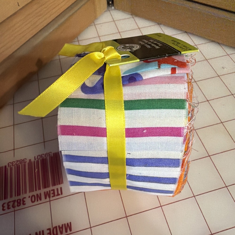 Loops And Threads Fabric Tissu Jelly Roll Pastel Colors