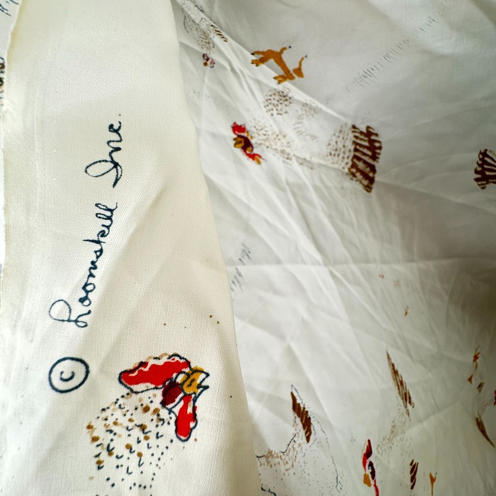 Loomskill Inc Vtg Fabric 1 2/3 Yd 44″wide Cream with Chicken