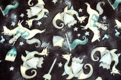 BTY*HOLIDAY*KNIGHTS/UNICORNS*FLYING DRAGONS ON NAVY FLEECE FABRIC 1 YD 60X36″