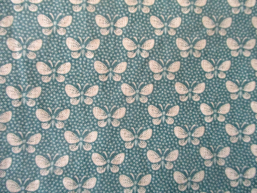 8 YDS AQUA & CREAM BUTTERFLIES 100% COTTON OOP
