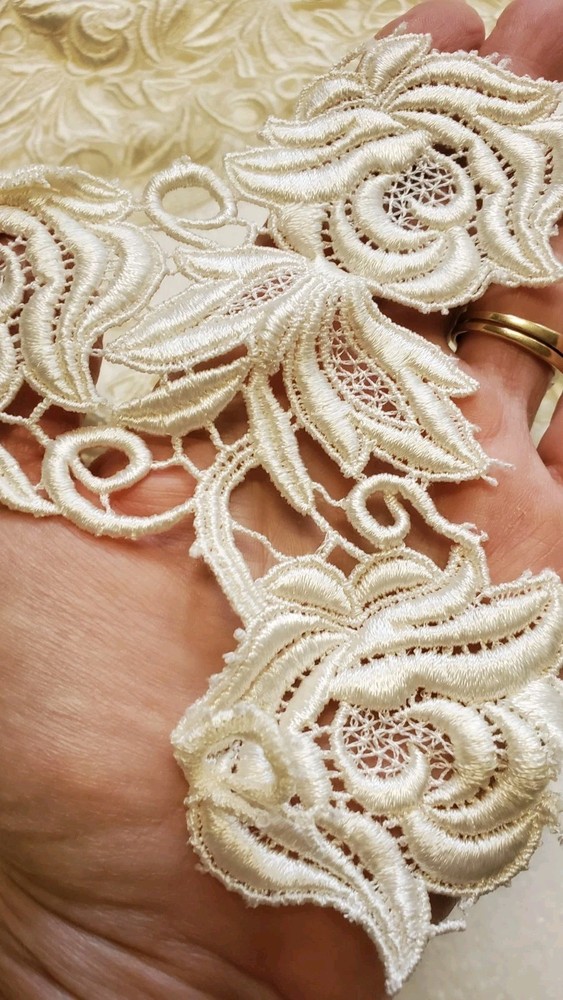 HEAVY EMBROIDERED VENISE GUIPURE BRIDAL IVORY LACE FABRIC REMNANTS