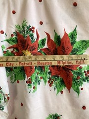 VTG Christmas Tablecloth Fabric Beautiful Poinsettias Bow on Lt Pink 2.3Y x72″W