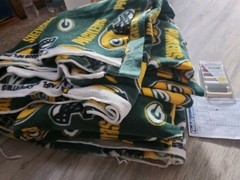 Green Bay Packers NFL Football Fleece Blanket Crafts Fabric Sewing 60″ (10 Yds?)