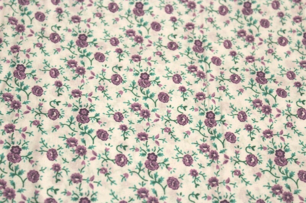 1930s reproduction white fabric cotton quilt purple green flowers 44″x1/2 yd