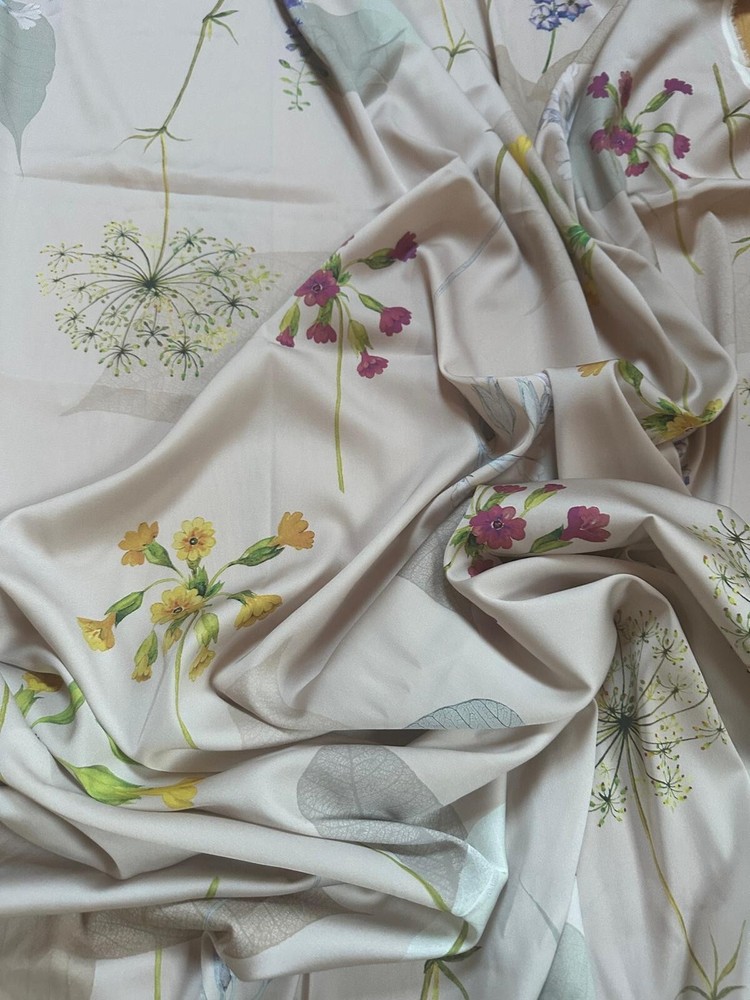 Authentic Top Italian designer luxury dress fabric. Made in Italy 100 x 141 cm