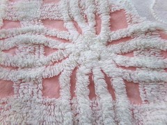 quilter’s favorite Vtg Pink & White Chenille Bedspread Fabric Pc Sewing Material
