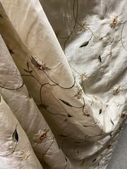 FAUX SILK FLOWERS EMBROIDERED~DRAPERY UPHOLSTERY Sold By The Yard – Champagne