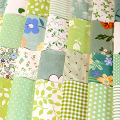 300 Mini Charm Green Floral Cotton Fabric Precut Squares Patchwork Quilting DIY