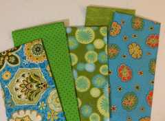 FABRIC (5) Fat Quarters FLOWER MEDALLIONS & Polka Dots – Blue & Green – Cotton