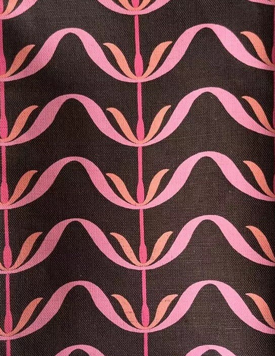 Groundworks Waterlily Espresso/Pink Fabric Remnant 24″x24″