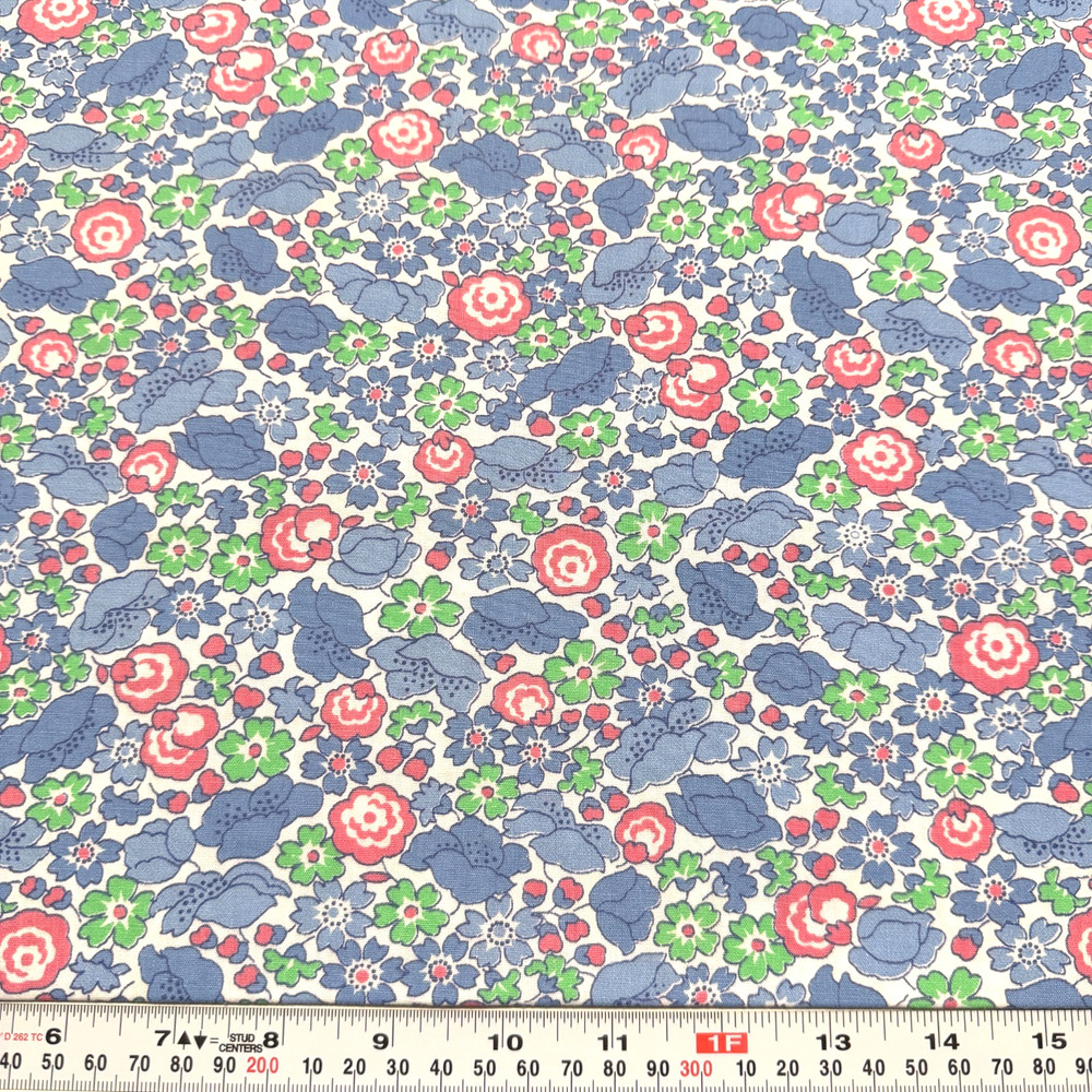 Vintage Florals 39″ x 35″ true width Liberty of London Vibes? Cotton Fabric