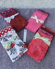 Lot of 16 Fat Quarters Vintage Cotton Quilt Fabric Bundle Various Red Pinks (#6)