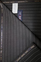 Holland & Sherry SUPER 130’s WOOL WORSTED SUITING FABRIC MADE IN ENGLAND – 4.0 m