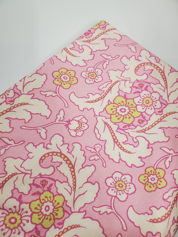 Heather Bailey Fabric Freshcut Fancy Flourish Floral Pink Sew Craft FAT QUARTER