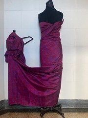 THAI SILK HAND WOVEN IN THAILAND WITH 100 % PURE SILK
