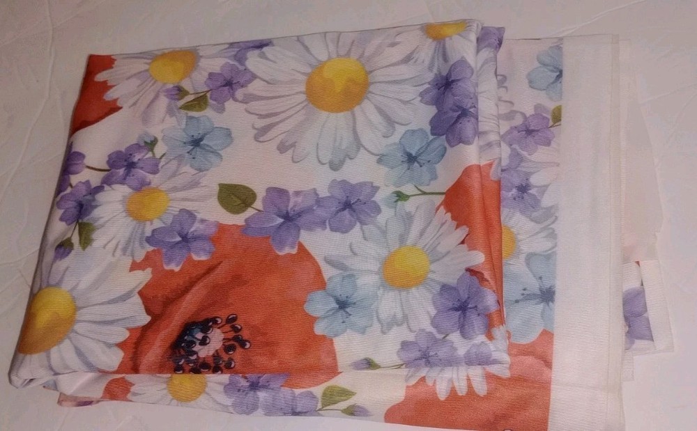 2 Yd 10″ x 65″w Polyester Fabric Pink Floral White Daisy’s Floral NO STRETCH