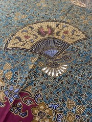 Pokok-Kelapa Indonesian Batik Sarong Fabric Cotton Floral Fan 41×71, Maroon Blue