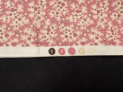 Vtg Pink Cream Circles Cotton Sewing Fabric Fabri-Quilt #7757 44” x 147”