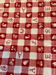 Vintage Fabric Cloth Assorted Patterns Crafts Quilt 10lbs Over 26.5 yards