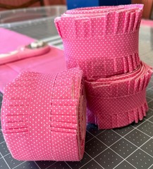 Jelly Roll Strips 100% Cotton 18 pc (2 1/2 x WOF) Single color rolls