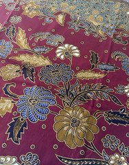 Pokok-Kelapa Indonesian Batik Sarong Fabric Cotton Floral Fan 41×71, Maroon Blue