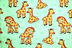 BTY* MOM GIRAFFE WITH NEW BABY ON LT GREEN 100% COTTON FLANNEL FABRIC 42×36″