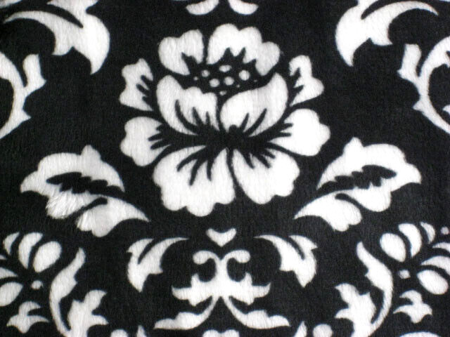 BLACK + WHITE ROSES MINKY CUDDLE SMOOTH PLUSH SEW QUILT CRAFT FABRIC BTY+PRECUTS