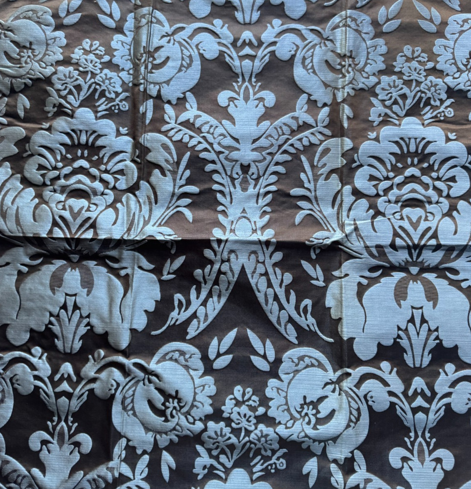 Kravet Couture 27679 615 Netherlands Designer Fabric Remnant 24 x 24″