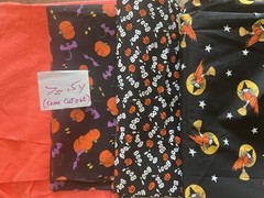 EUC LARGE LOT OF 100% COTTON HALLOWEEN REMNANT FABRICS PLUS 4 YARDS