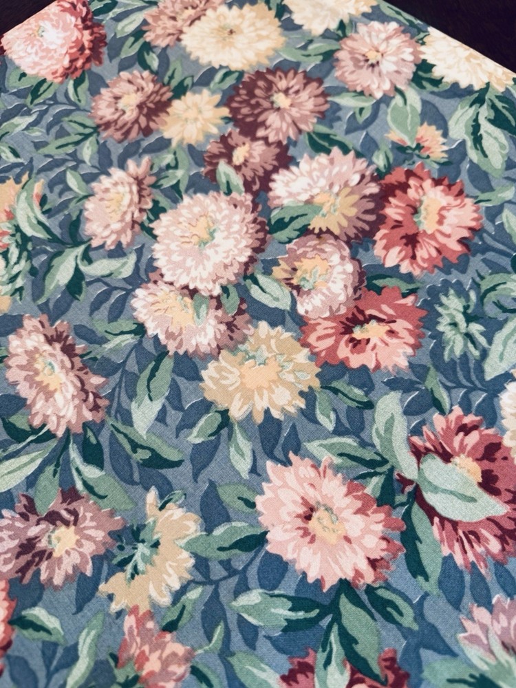 VINTAGE COTTAGE FLORALS Cotton Fabric 30 x 66″ Pink Mums Peonies Blue Green