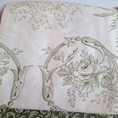 Lot Of 2 Fat Quarter Floral Fabric Sets 7 Pieces To Set Clothworks Monticello
