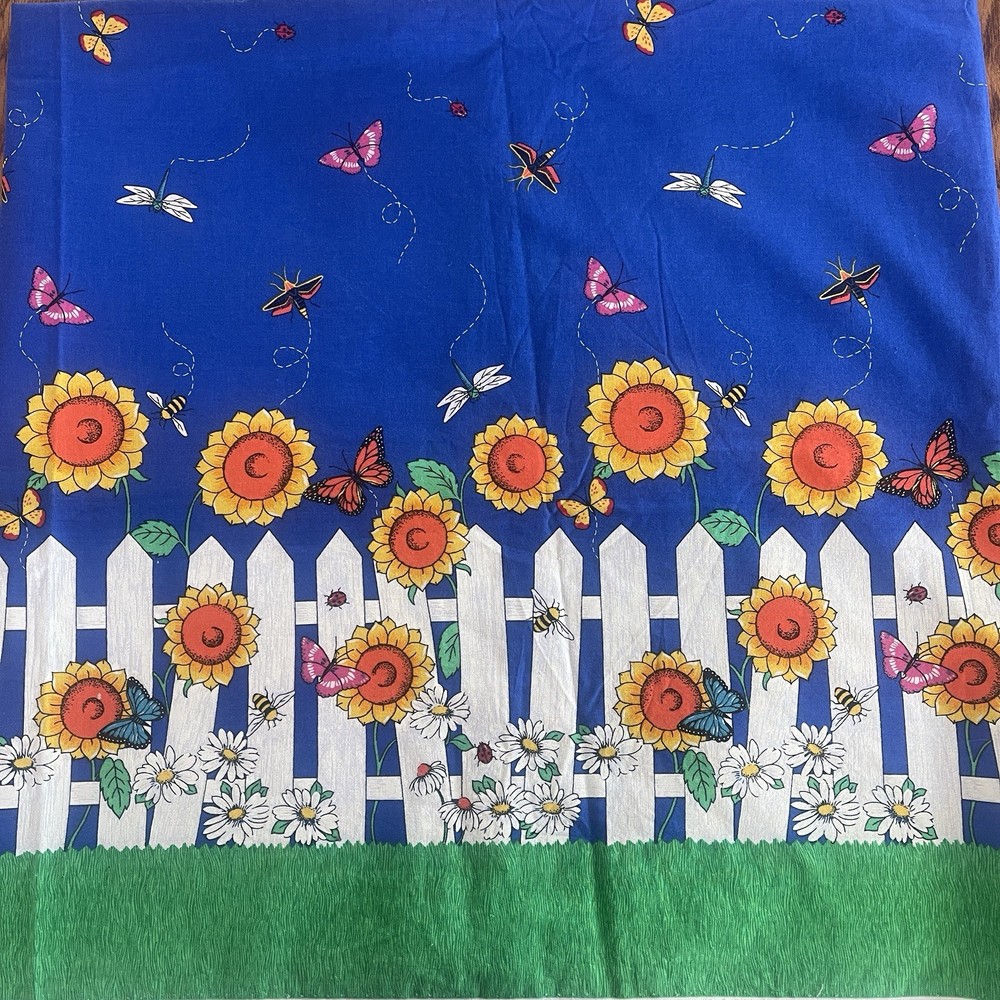 2.33Y Fabric Traditions 1996 Picket Fence Butterfly Ladybug Daisy Bee #2565 VTG