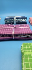 Lot Of 5 FAT QUARTER Bundles. Each Bundle 5 Pcs 18″ X 21″ NOS Smoke Free 25 Pcs